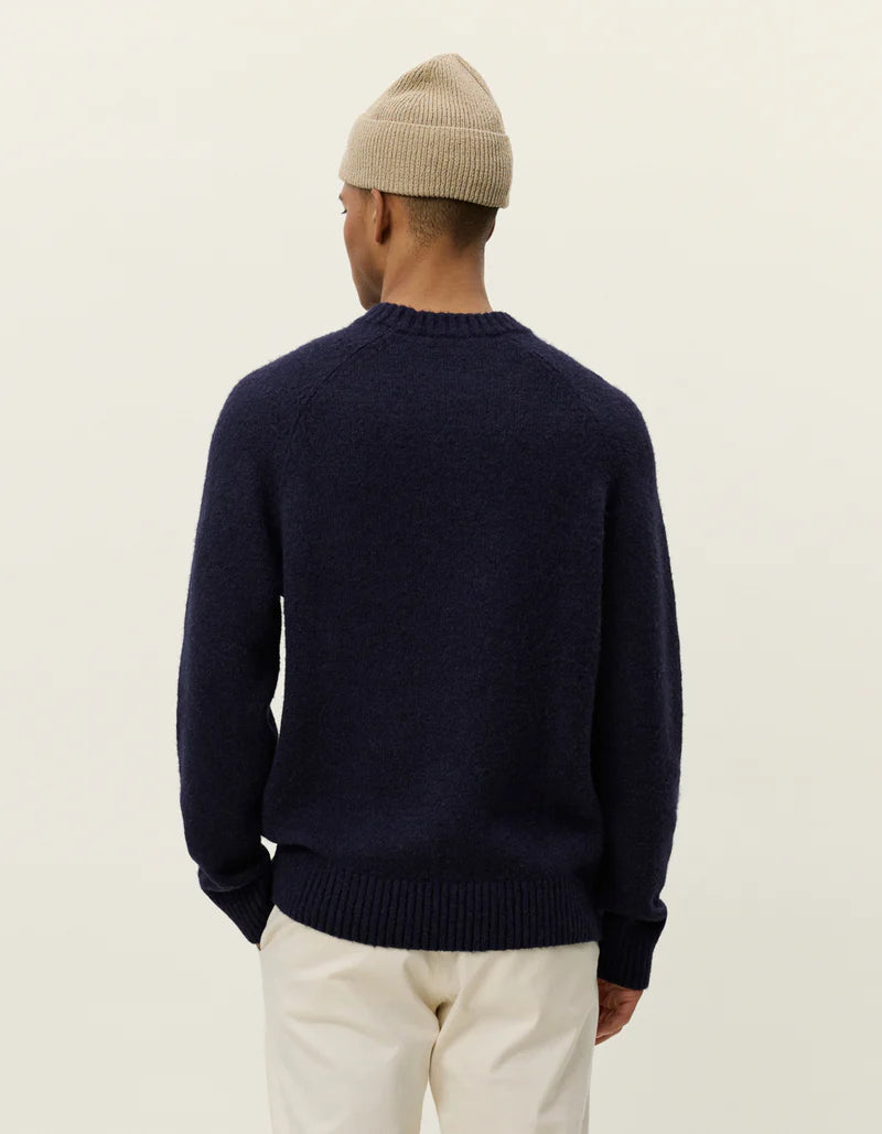 GILBERT ROUNDNECK KNIT