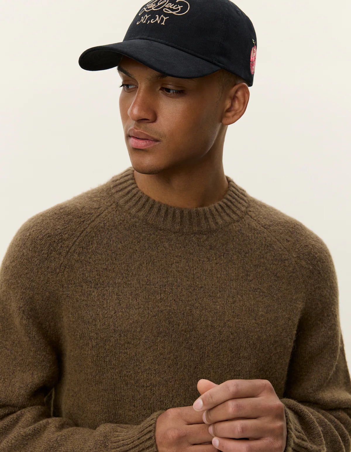 GILBERT ROUNDNECK KNIT