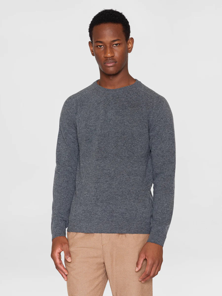 BASIC O-NECK KNIT