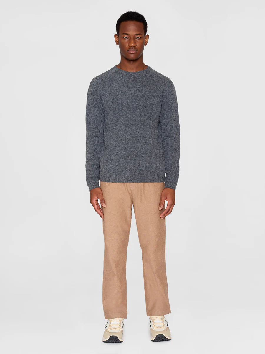BASIC O-NECK KNIT