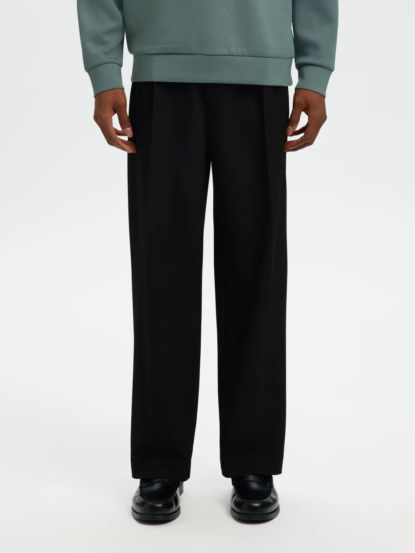 FINN FLEX LOOSE PANTS