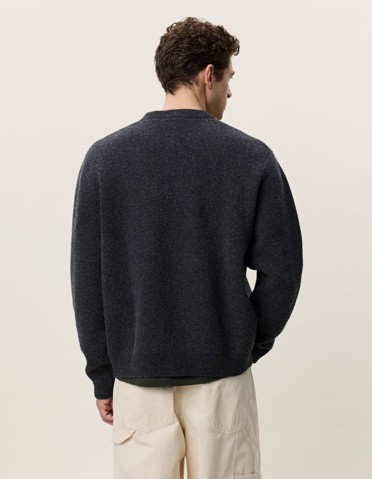 KNITTED ROUNDNECK CARDIGAN