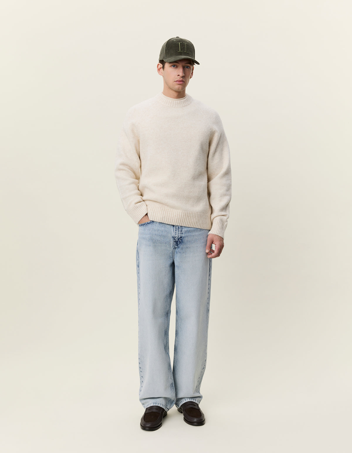 SOFT ROUNDNECK KNIT