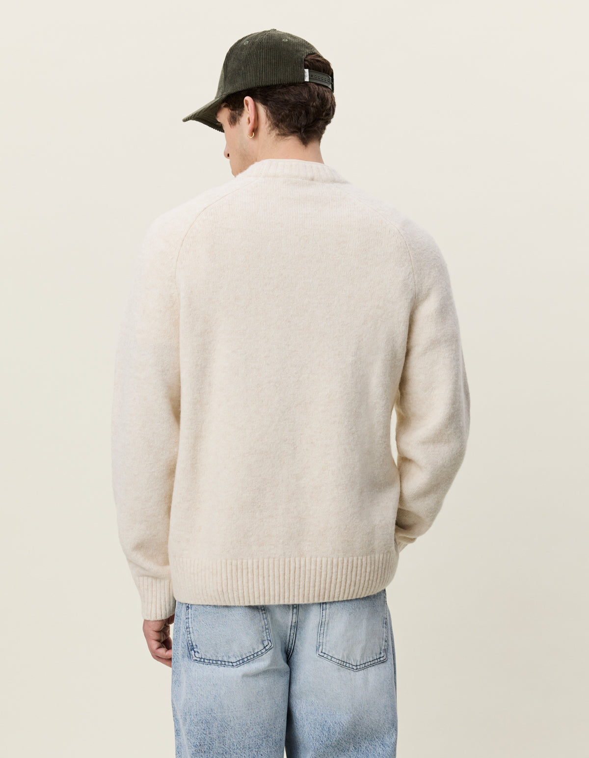 SOFT ROUNDNECK KNIT