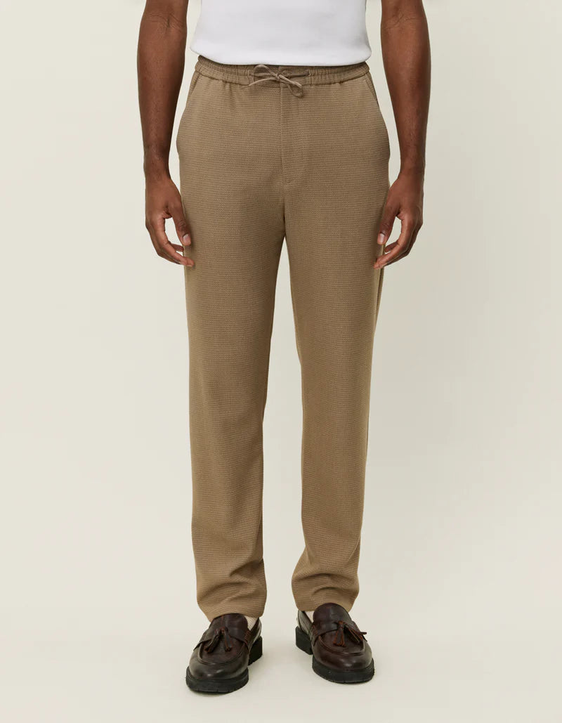COMO STRUCTURE TAPERED PANTS