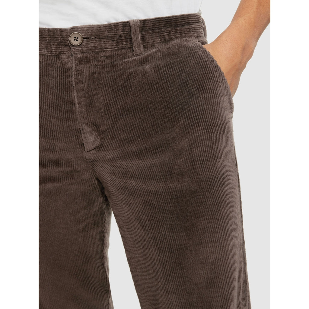 CHUCK CORDUROY CHINO PANTS