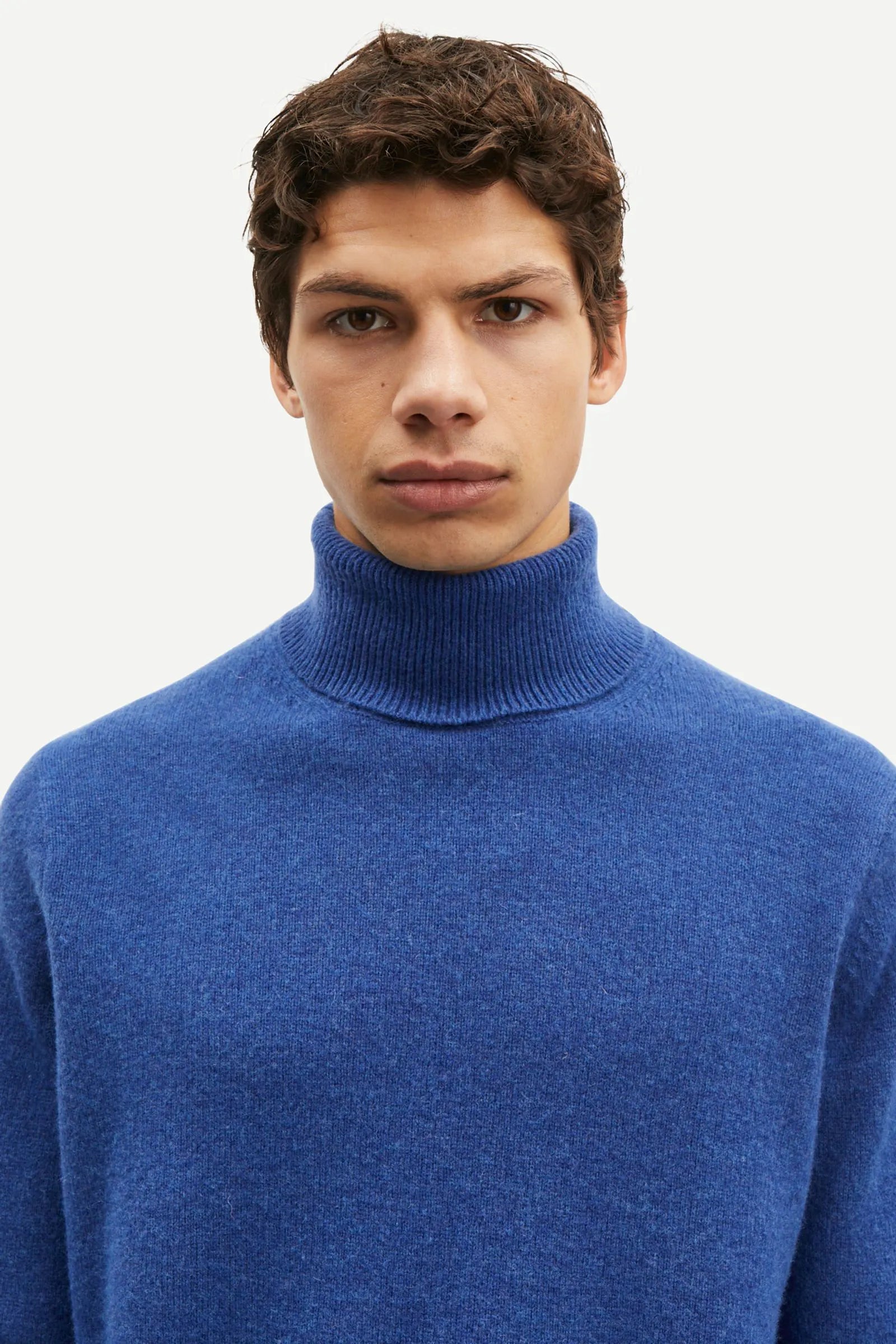 ISAK KNIT TURTLENECK