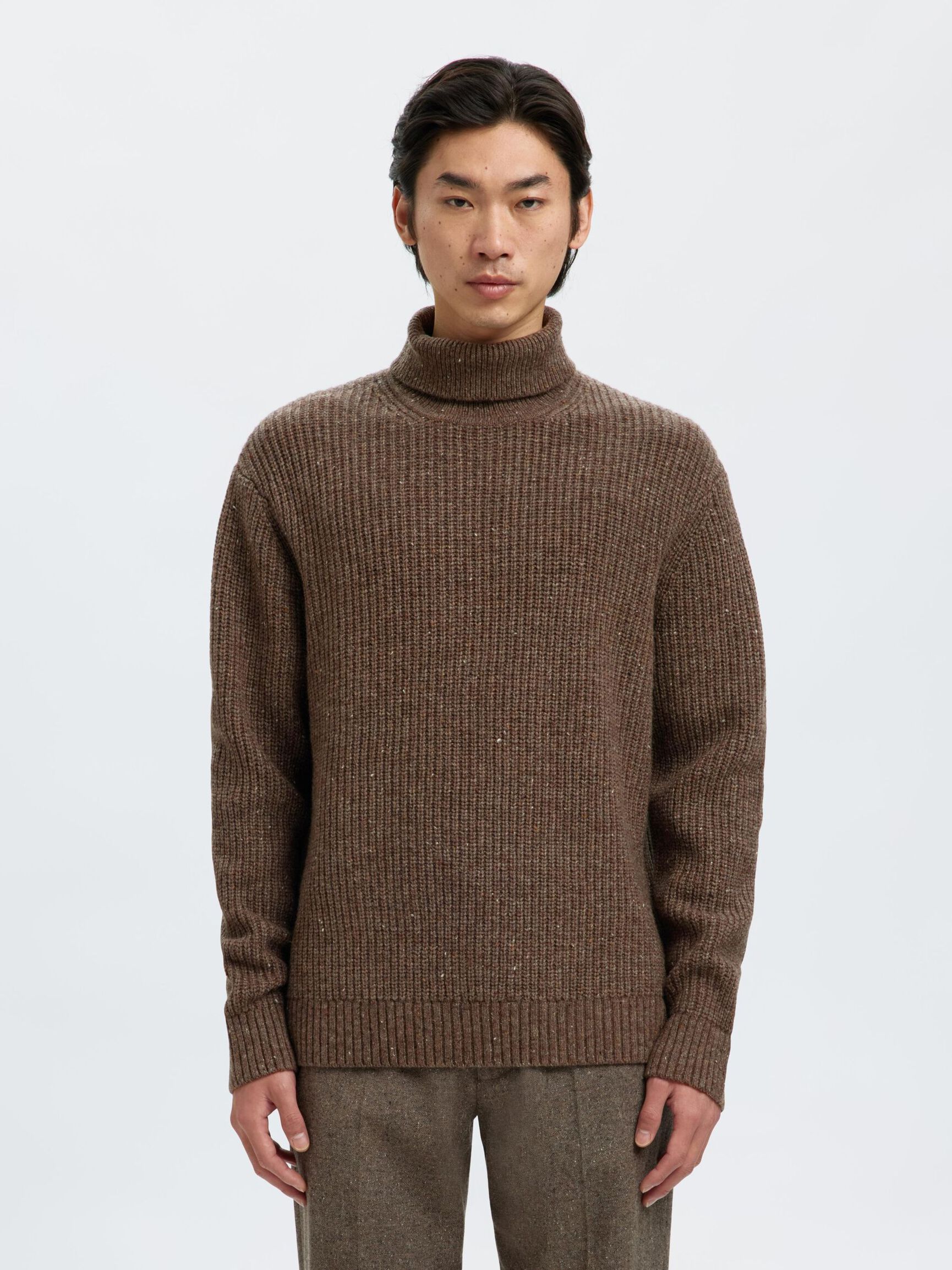 LAND KNIT ROLL NECK