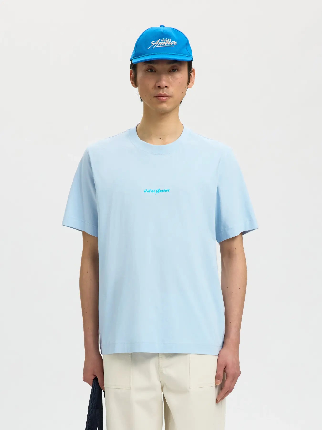 HELIAS TEE X HOTEL AMOUR