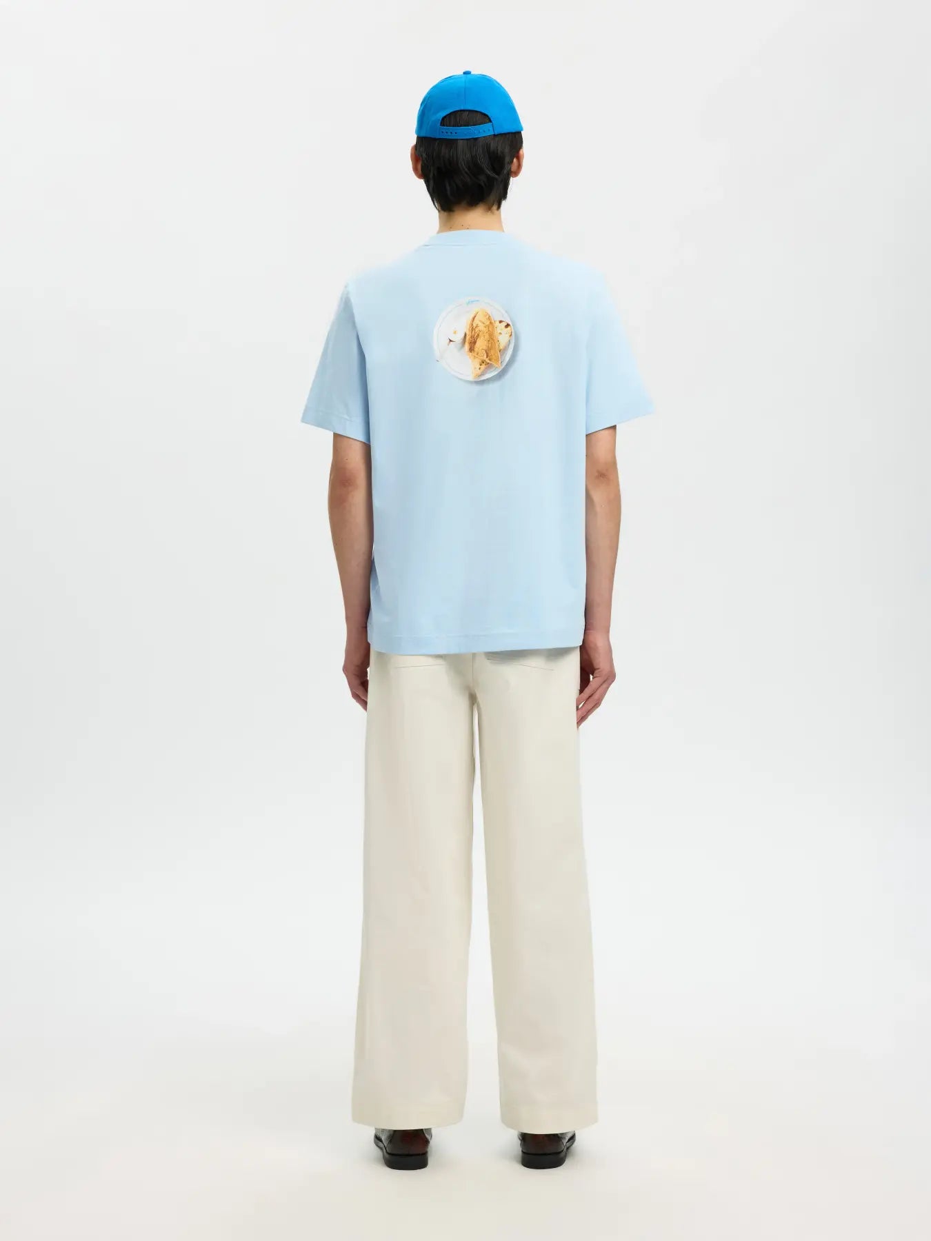HELIAS TEE X HOTEL AMOUR
