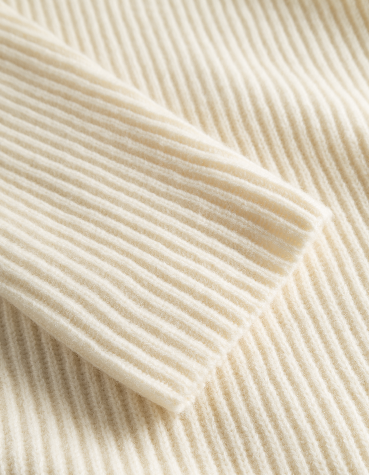 EDDIE WOOL ROLLNECK KNIT