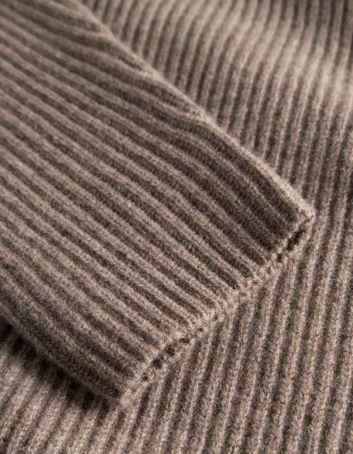 EDDIE WOOL ROLLNECK KNIT