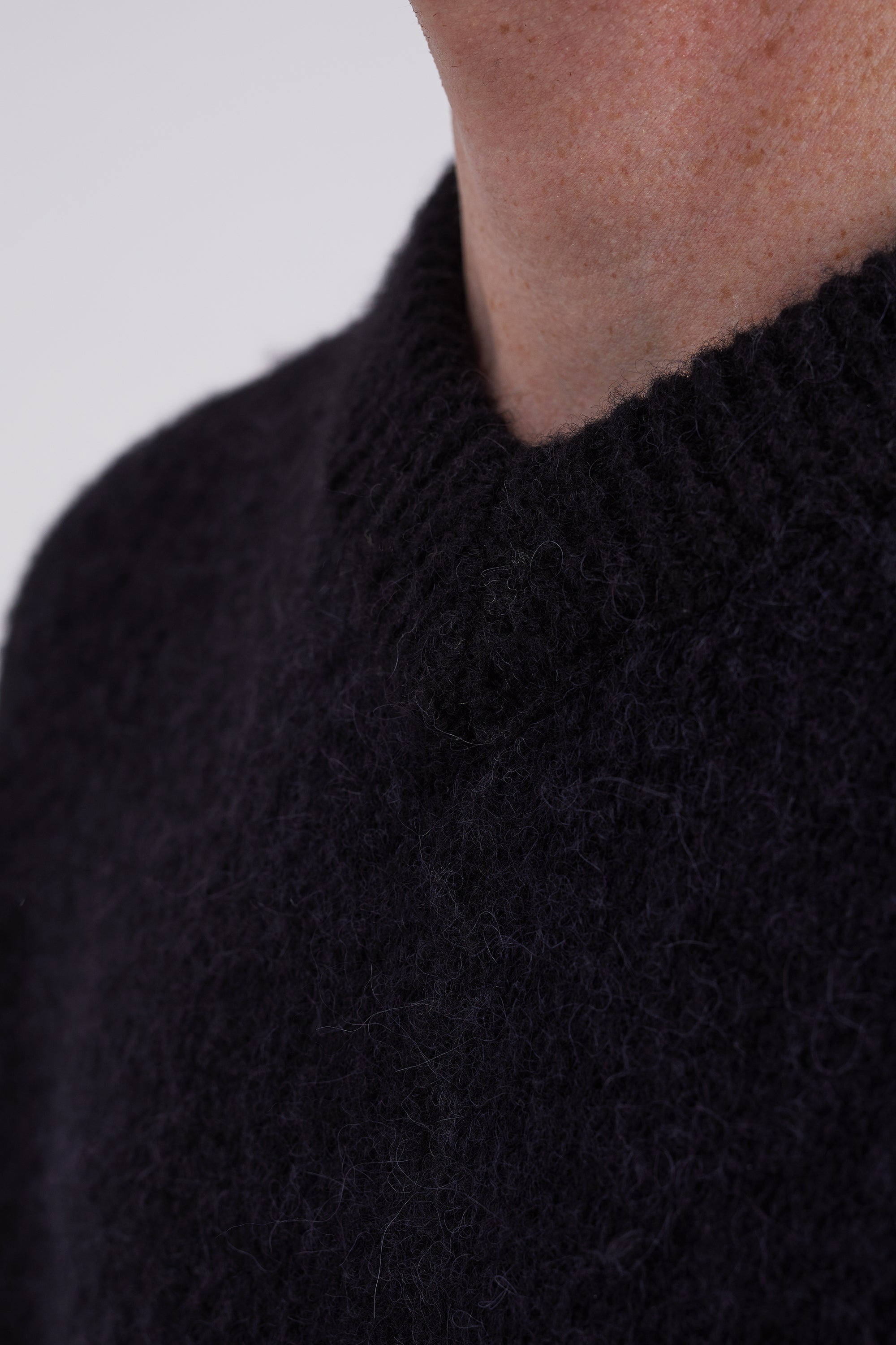 RASMUS RELAXED BRUSHED V-NECK SWEATER