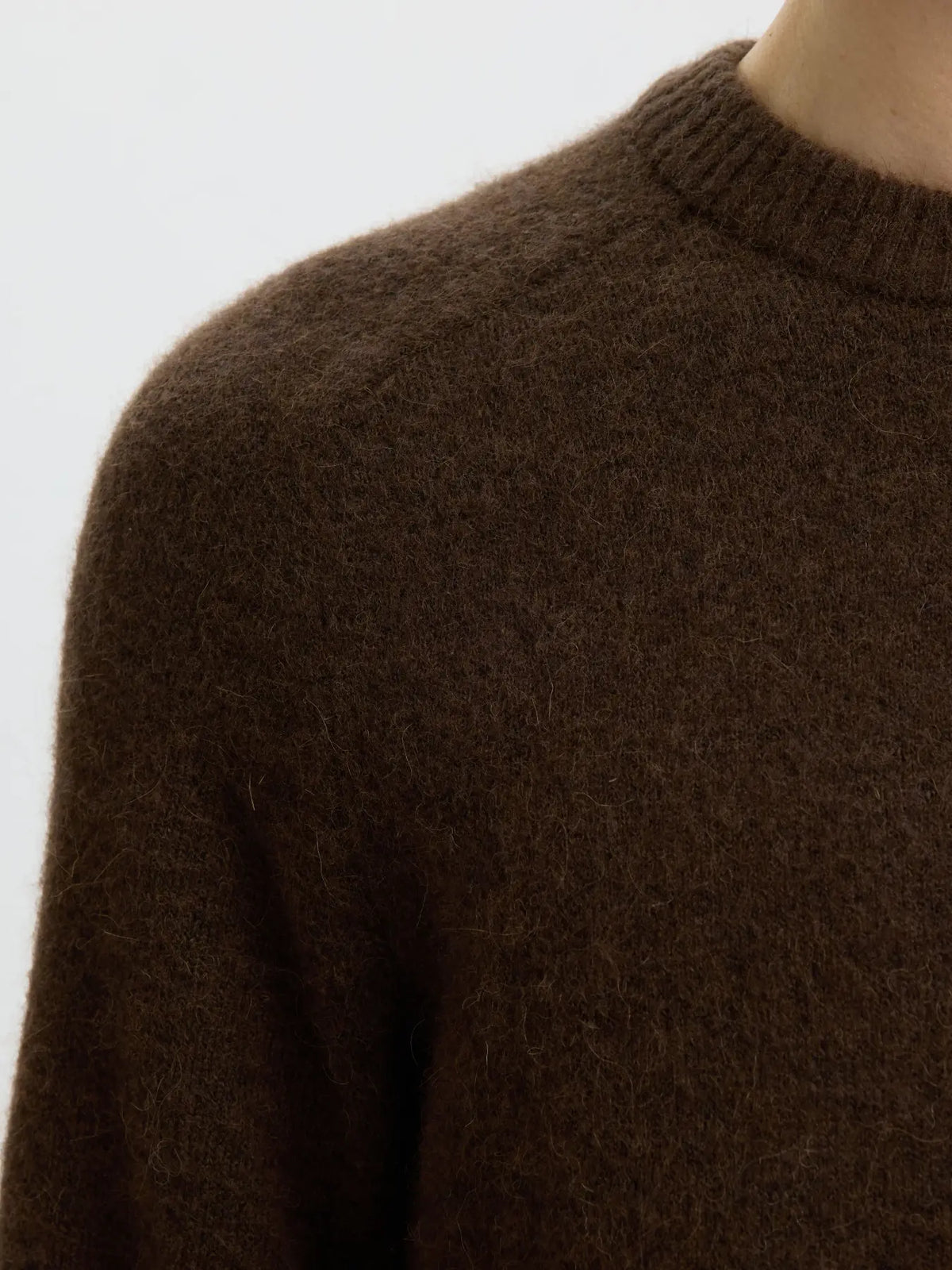 RAI KNIT CREW NECK