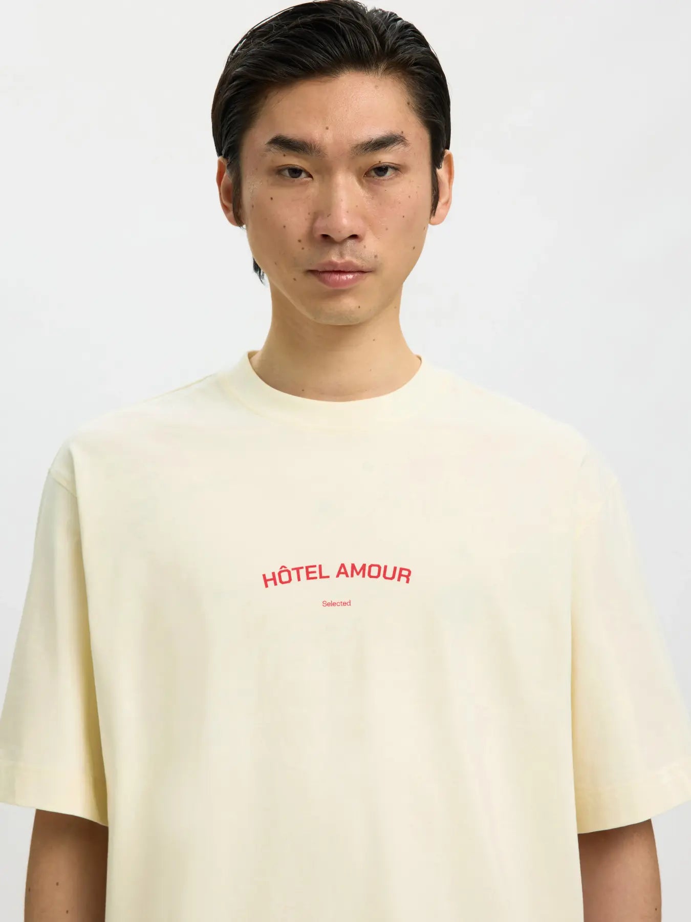 LIAM BOXY TEE X HOTEL AMOUR