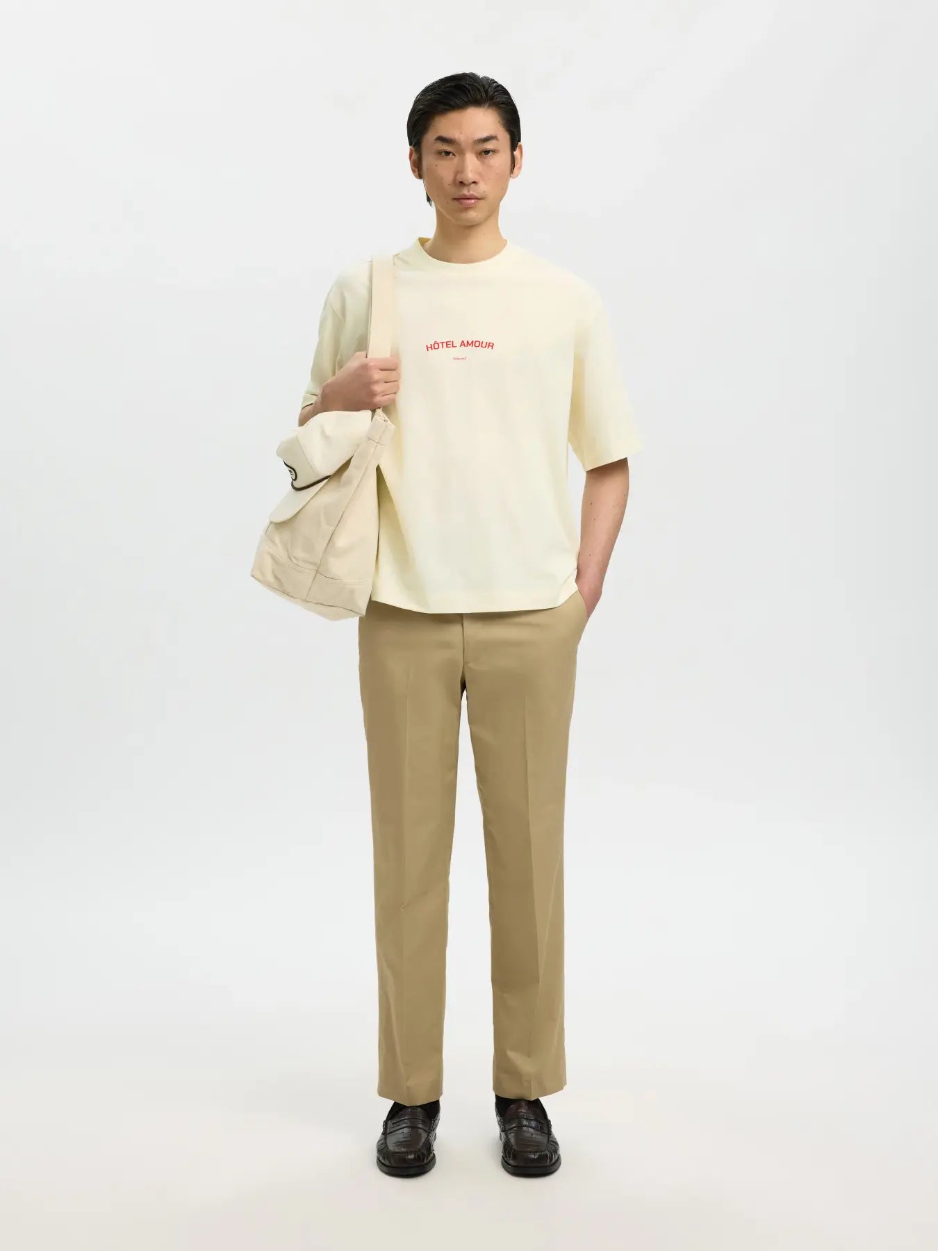 LIAM BOXY TEE X HOTEL AMOUR