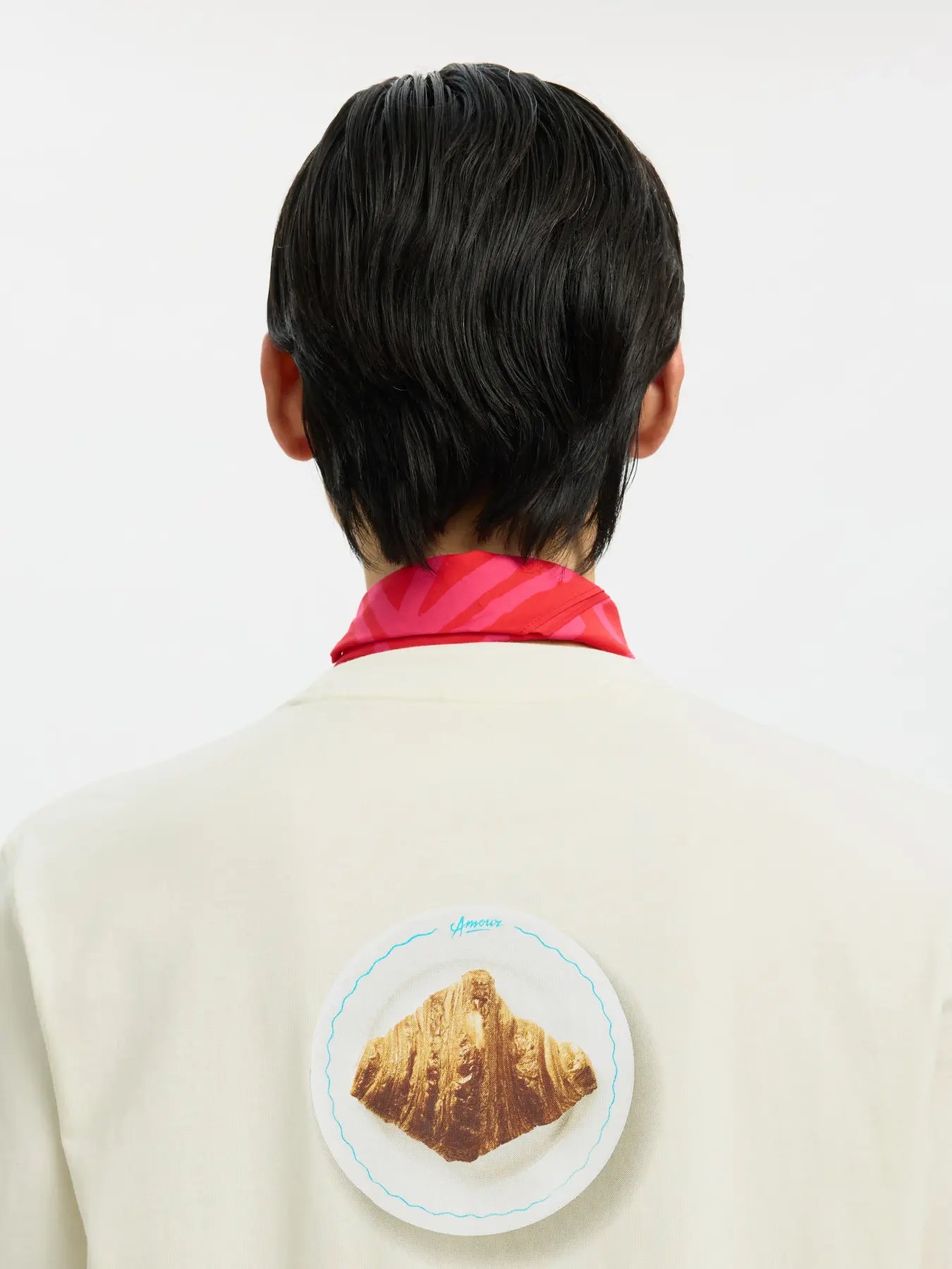 HELIAS TEE X HOTEL AMOUR