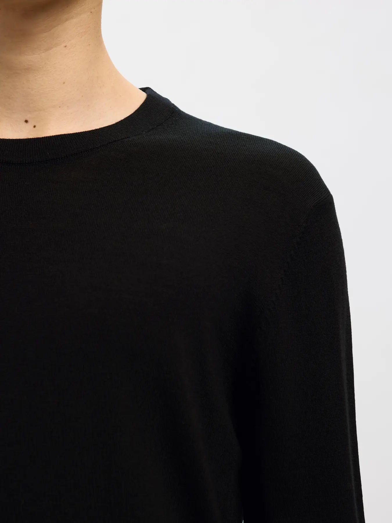 TRAY LS KNIT MERINO CREW NECK