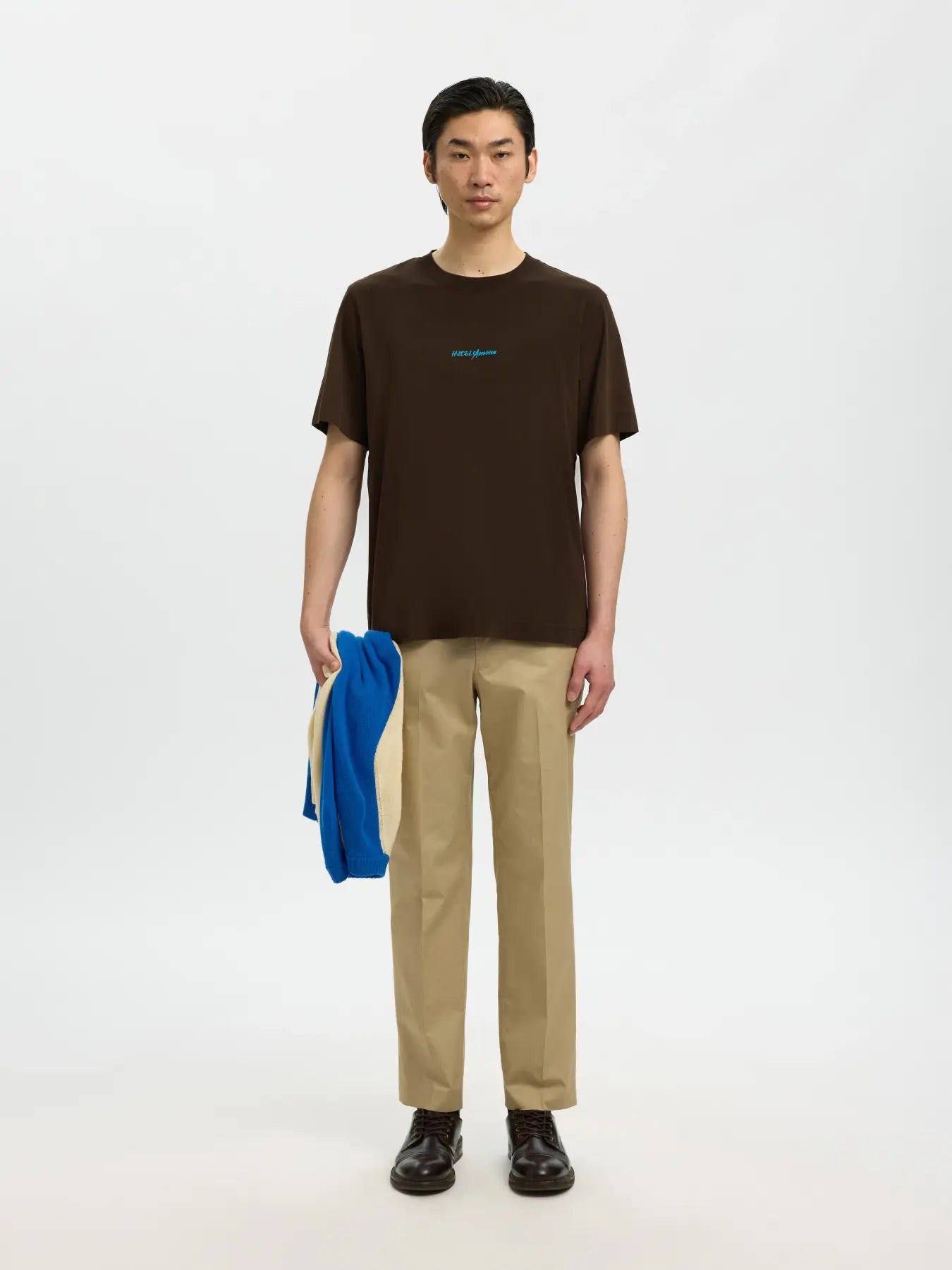 HELIAS TEE X HOTEL AMOUR