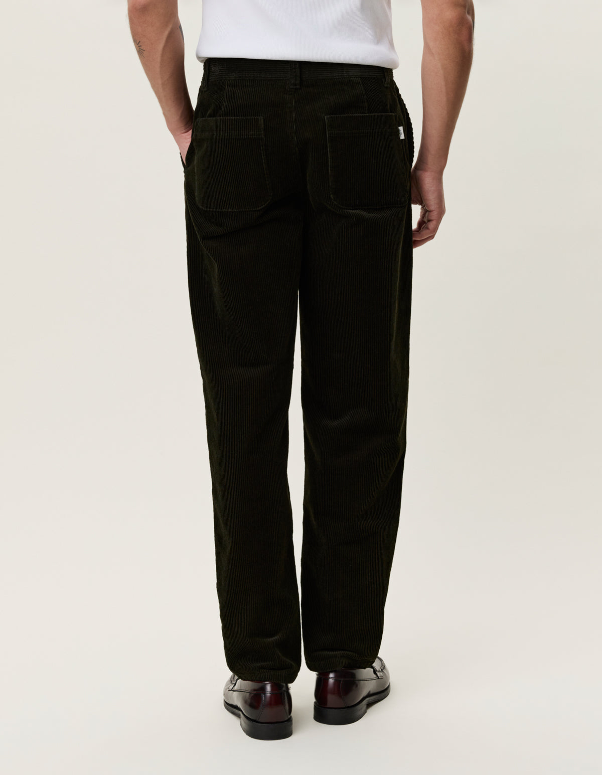 CORDUROY TAPERED PANTS