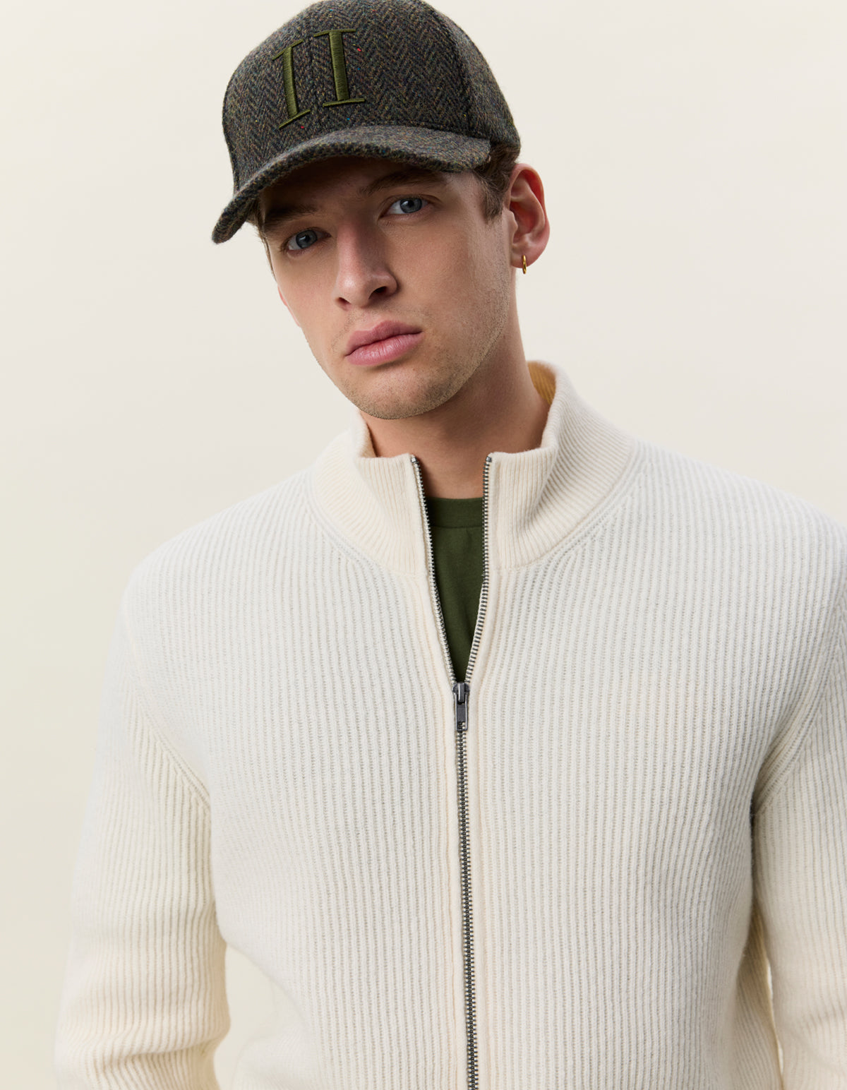 WOOL RIB ZIPPER KNIT