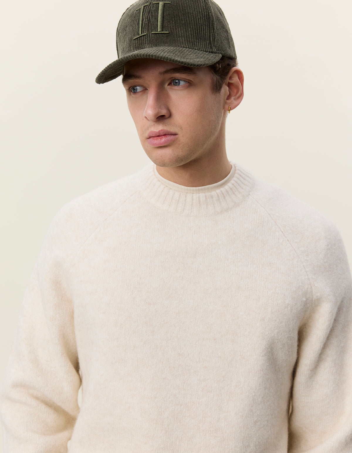 SOFT ROUNDNECK KNIT